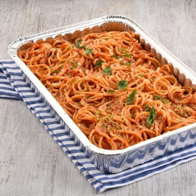Spaghetti w/Tomatoe Sauce (1/2 Tray or Full Tray).