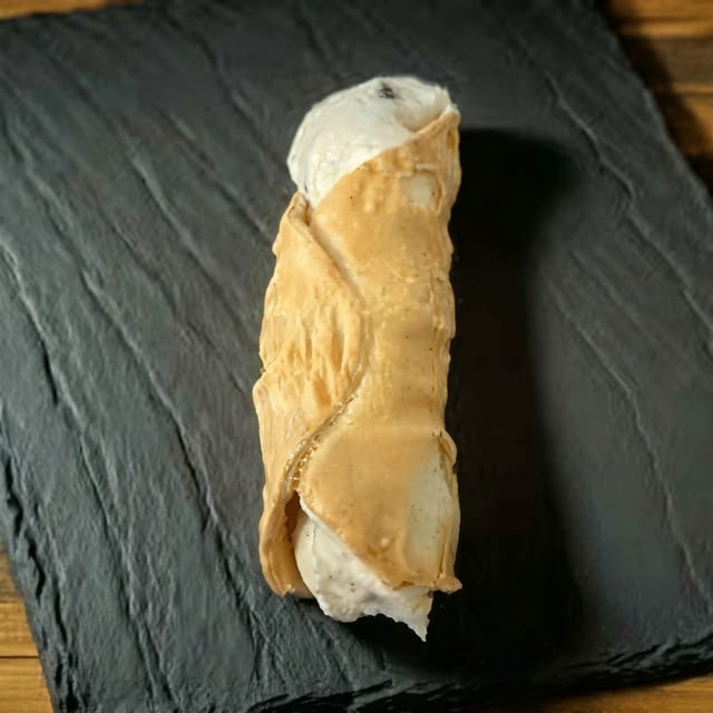 Cannoli.